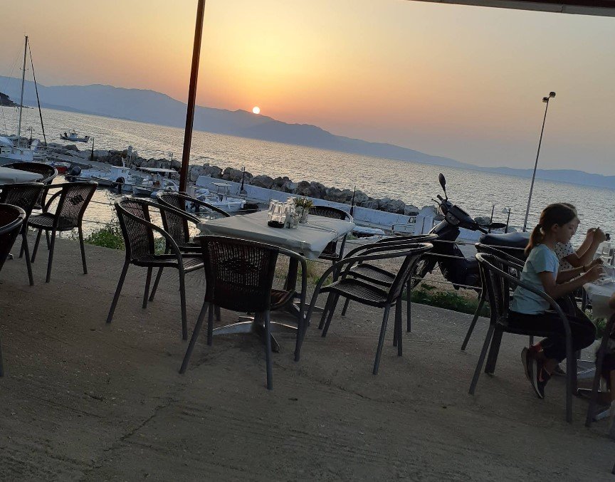 EPISKOPI KIOSK Φαγητό και καφέ